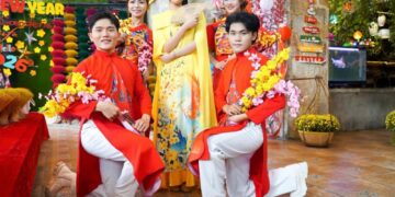 Tái xuất sau 5 năm, Tiểu Bình khoe giọng hát mê hoặc lòng người bằng MV “Hương Tết Quê Nhà”