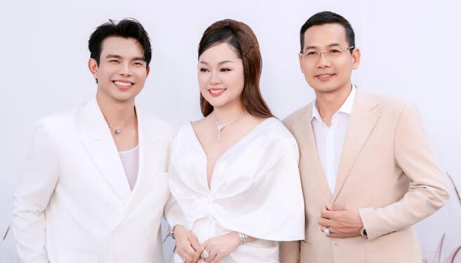  Hoa hậu Hoàng Thanh Nga đọ sắc bên dàn mỹ nhân nổi tiếng tại sự kiện của NTK Đỗ Long