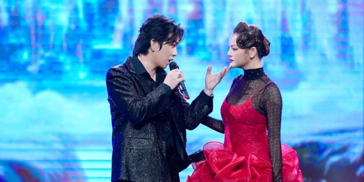 Cặp đôi Hà Lam Anh – Châu Ngọc Hiếu khoe khả năng hát cổ điển, được giám khảo Đoan Trang khen tiến bộ qua từng vòng