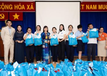 Từ trẻ mồ côi, mẹ đơn thân, người già đến bệnh nhân ung thư: loạt dự án nhân ái tại Miss World Vietnam 2025 gây chú ý