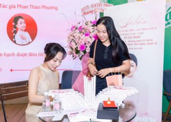 Hiểu mình hơn, thương mình nhiều- Phan Thảo Phương ra mắt sách về hành trình chữa lành