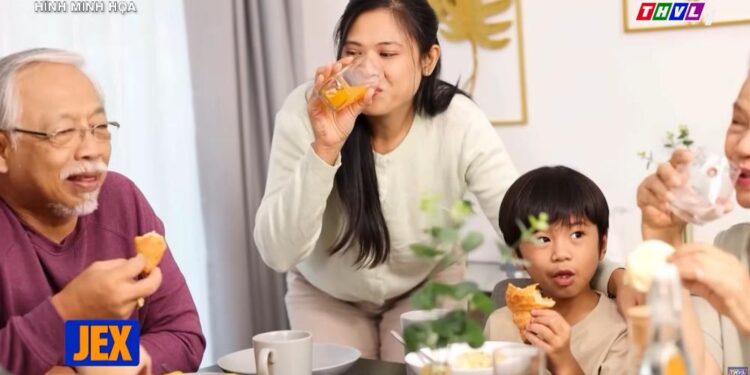 Câu Chuyện Cuộc Sống: Làm sao để chu toàn chăm sóc cha mẹ già?