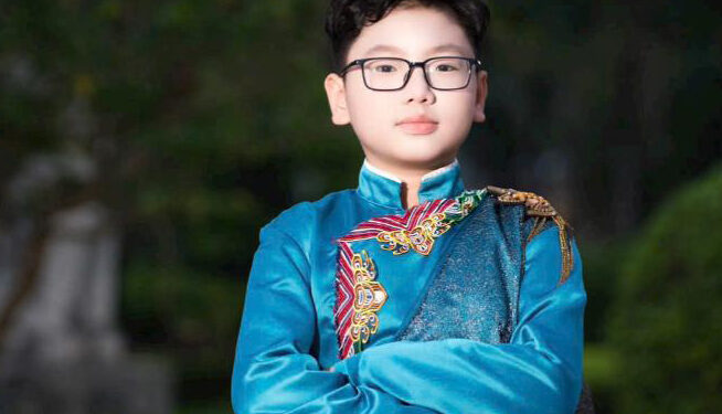 Tỏa sáng từ tri thức đến sân khấu: Minh Khang- MC Nhí Nam Triển Vọng của giải thưởng Búp Sen Vàng