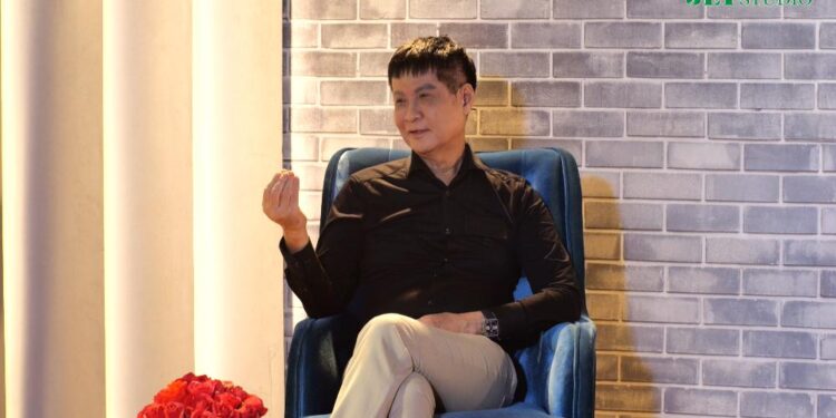 Người Thứ 3: Gia đình hình mẫu thành đạt, chồng vẫn lén lút ngoại tình với gái 2k