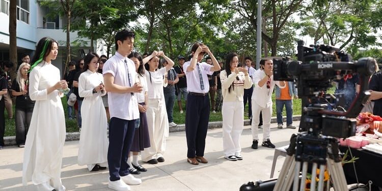 Đạo diễn Đoàn Quang bấm máy bộ phim điện ảnh kinh dị học đường “Nhất Quỷ Nhì Ma”