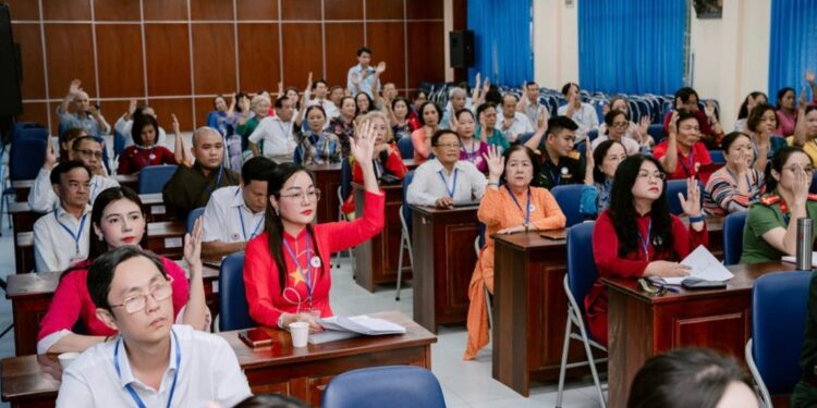 Hoa hậu Hoàng Thanh Nga vinh dự nhận nhiệm vụ mới tại Hội Chữ Thập Đỏ phường Hòa Hưng