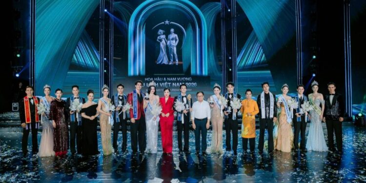 Từ nhan sắc đến bản lĩnh, Hoa hậu Hoàng Thanh Nga tỏa sáng tại loạt sự kiện lớn