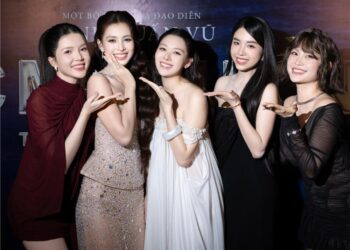Tiểu Vy để mặt mộc, ngâm mình dưới nước nhiều giờ khi đóng Ốc Mượn Hồn