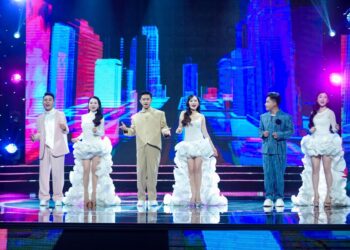 Nhã Trang mở màn đầy màu sắc, Thái Châu khen ngợi nữ ca sĩ sở hữu nốt cao đẹp