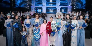 Ngọc Châu mở màn, Khánh Vân làm vedette BST “Thủy ảnh” của NTK Đặng Trọng Minh Châu