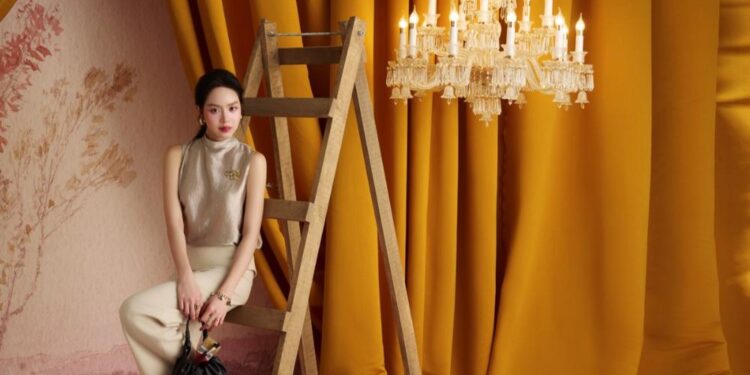 Hoa hậu Thanh Thuỷ toả sáng trong BST The Golden Era – Cuộc đối thoại duy mỹ về vẻ đẹp vượt thời gian của Elise
