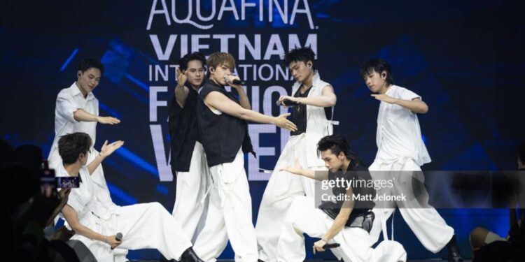 UPRIZE “chinh phục” thành công ống kính khó tính nhất thế giới Getty Images 