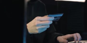 Rủi ro khi lưu mật khẩu trên trình duyệt ở máy tính dùng chung