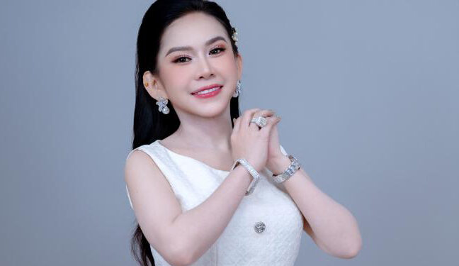 Chân dung phía sau ánh đèn sân khấu của nghệ sĩ Bình Tinh