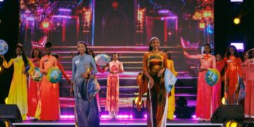 111 THÍ SINH MISS WORLD TRÌNH DIỄN ÁO DÀI TRONG ĐÊM KHAI MẠC TẠI QUẢNG NINH