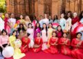 Thí sinh Miss World tham quan Tháp Bà Ponagar, làm gốm, hái nho 