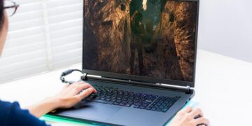 ASUS Republic of Gamers ra mắt ROG Strix SCAR 18 2026 tại Việt Nam