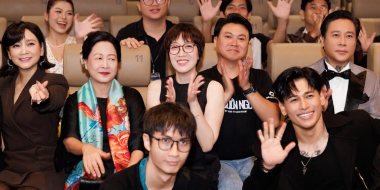 “Trại Buôn Người” xác lập kỷ lục Việt Nam, chính thức ra mắt khán giả sau 5 năm thực hiện