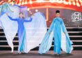Chung kết Miss World: 26 người đẹp quốc tế trình diễn “Vũ Khúc Hải Lam” của Ngô Nhật Huy