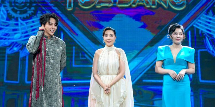 Tuấn KC ghi điểm với màn trình diễn “Thành phố buồn”, Tuyết Mai ví von như “chàng hoàng tử”
