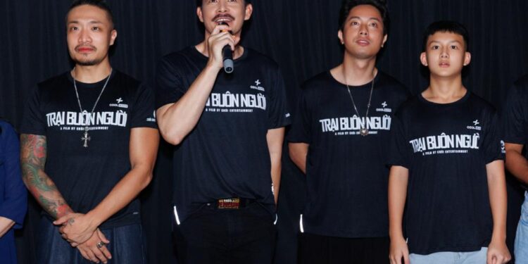 Khán giả phát cuồng trước dàn cast đi cinetour, không chỉ Steven Nguyễn mà cast nào cũng được hâm mộ cuồng nhiệt