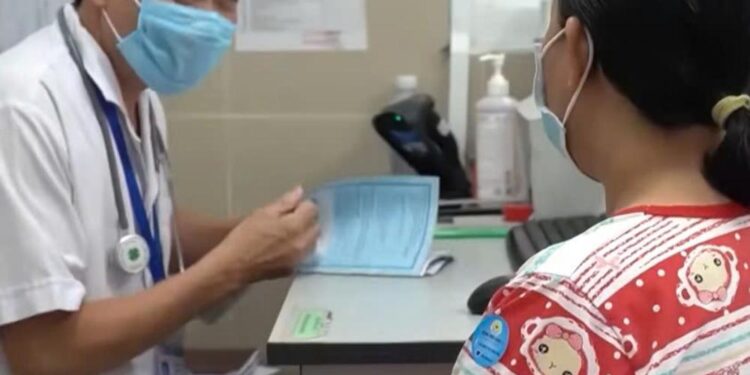 Lời Cảnh Báo: Trào lưu ‘trẻ hóa bằng ozone’ tiềm ẩn biến chứng nguy hiểm