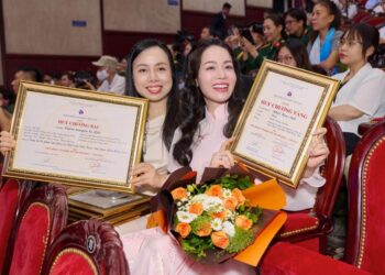 “Cuốn truyện bị đốt” mang về Huy chương vàng cho Nhật Kim Anh