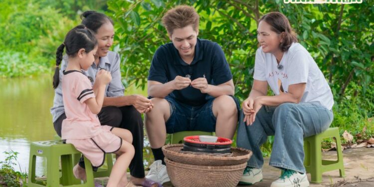 Võ Điền Gia Huy bị mẹ “bóc phốt”: Lì cực lì, hát dở 